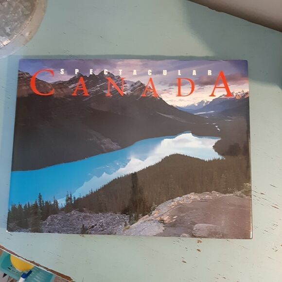 Spectacular Canada Coffee Table Book - Picture 1 of 1
